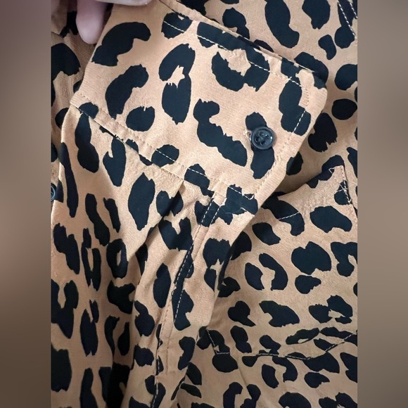 Rails Kathryn Jaguar Print Blouse Button Down Women's Sz Small - Picture 5 of 9